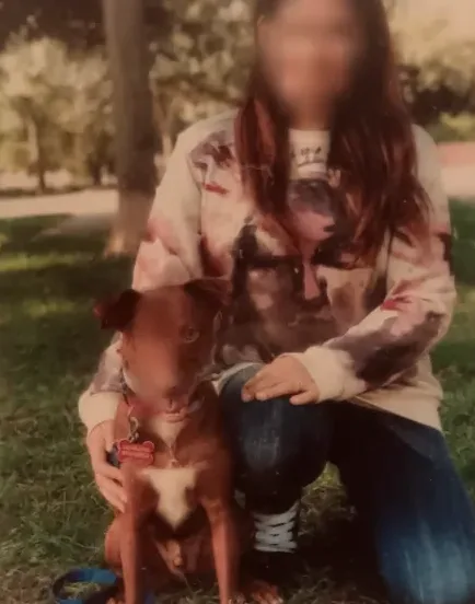 Amira, 35