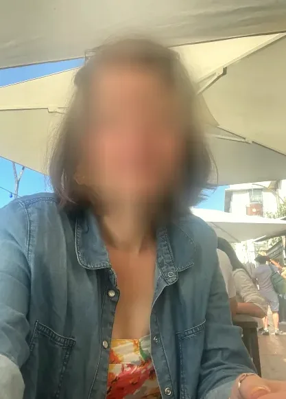 Caroline, 34