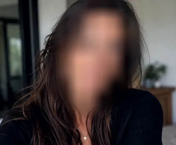 Charlotte, 38