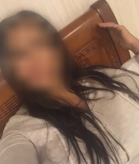 Clara, 31