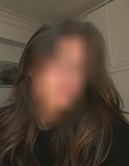 Emilie, 30