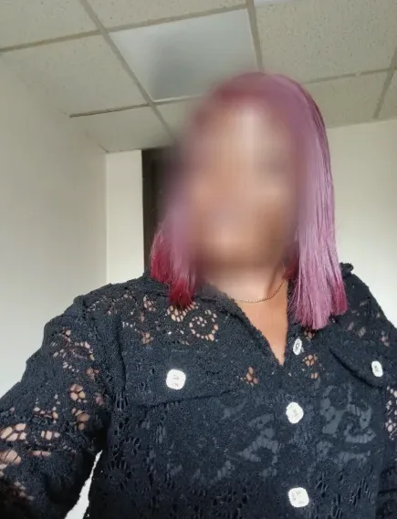 Emina, 38