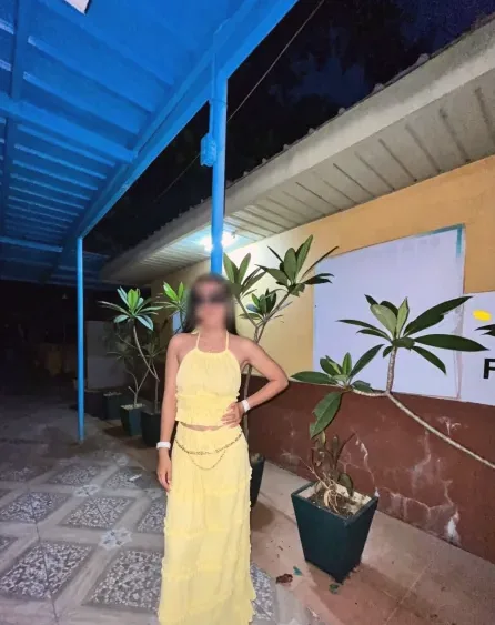 Julie, 29