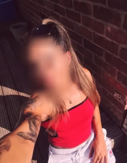 Kamilla, 30