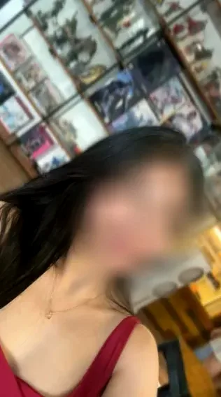 Mariam, 28