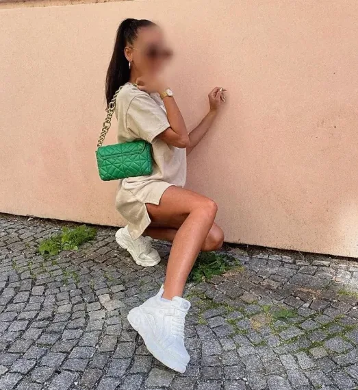 Merve, 30