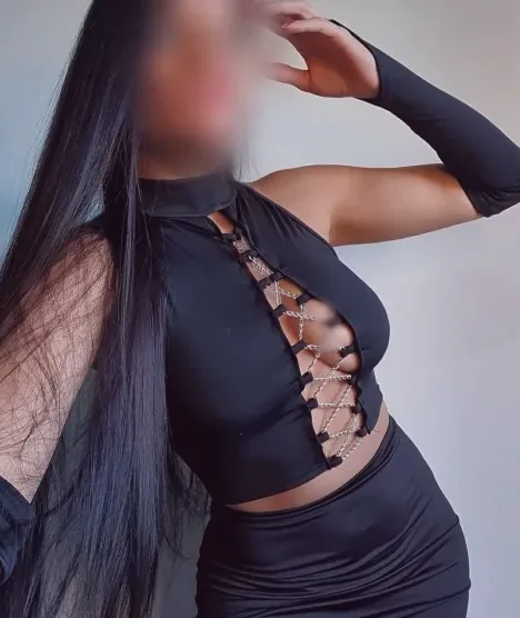 Olivia, 22